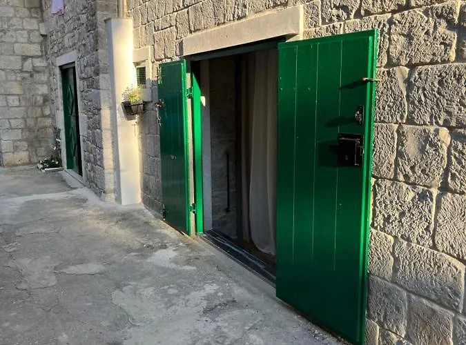 La Taberna アパート Kaštela